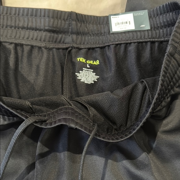 Black Sweatpants with Elastic Waistband and Tapered Leg - Picture 3 of 4